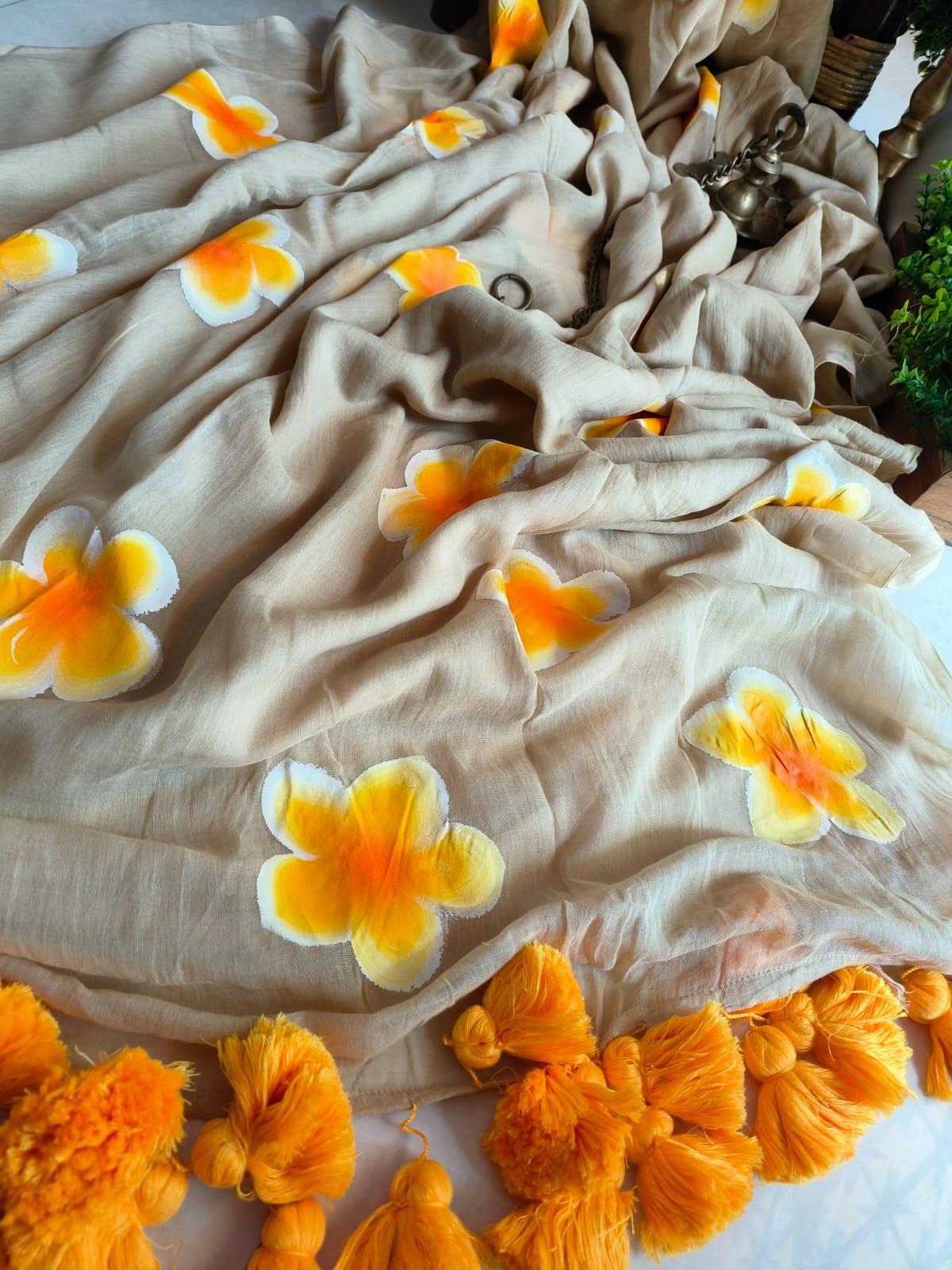 Beautiful Mulmul   Cotton Flowers design Hand Painted Saree