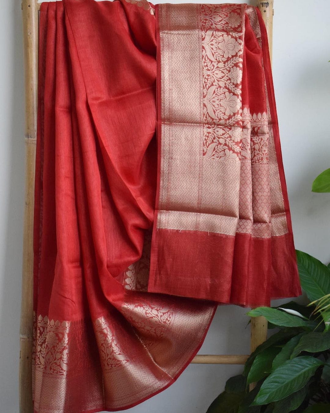 Pure Banarasi Linen Silk Border Saree With Blouse