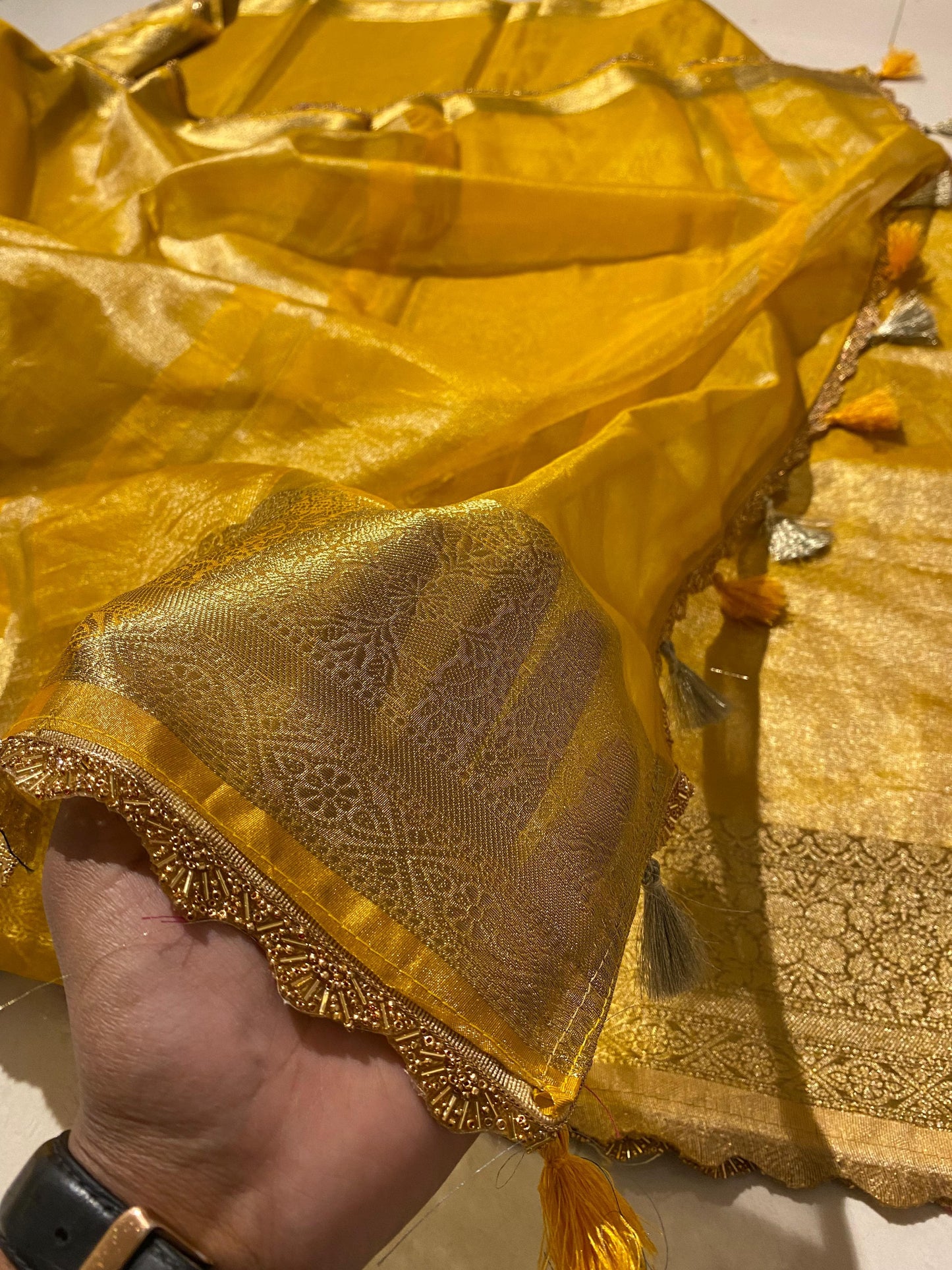 Banarasi Tissue Silk Saree With  Heavy Lace Work Running blouse