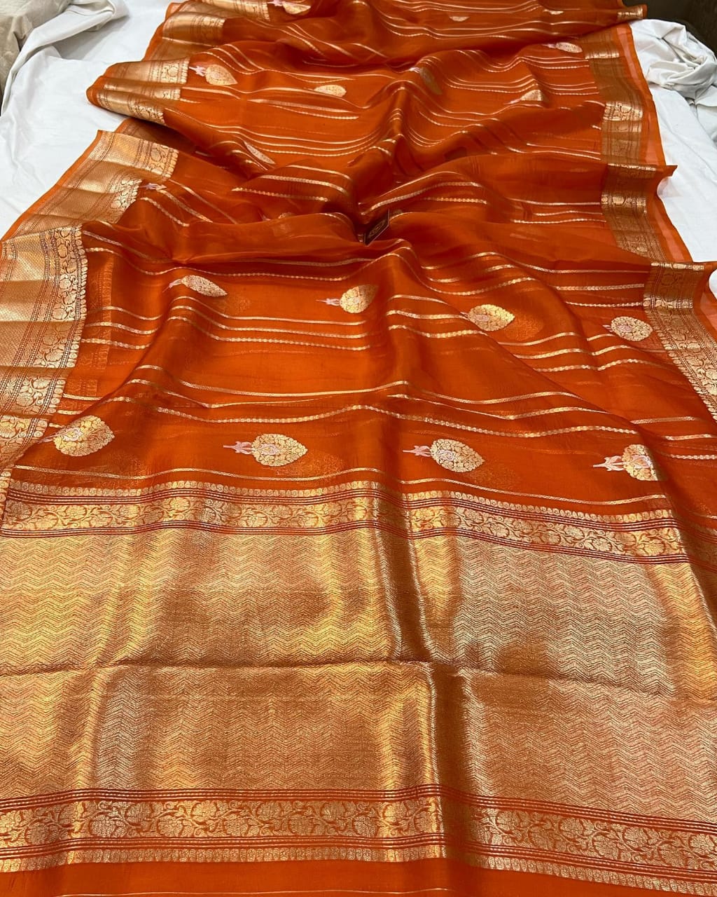 Pure Banarasi Kora Organza Silk Handwoven Zari Work Saree. With Silk M –  fab-persona