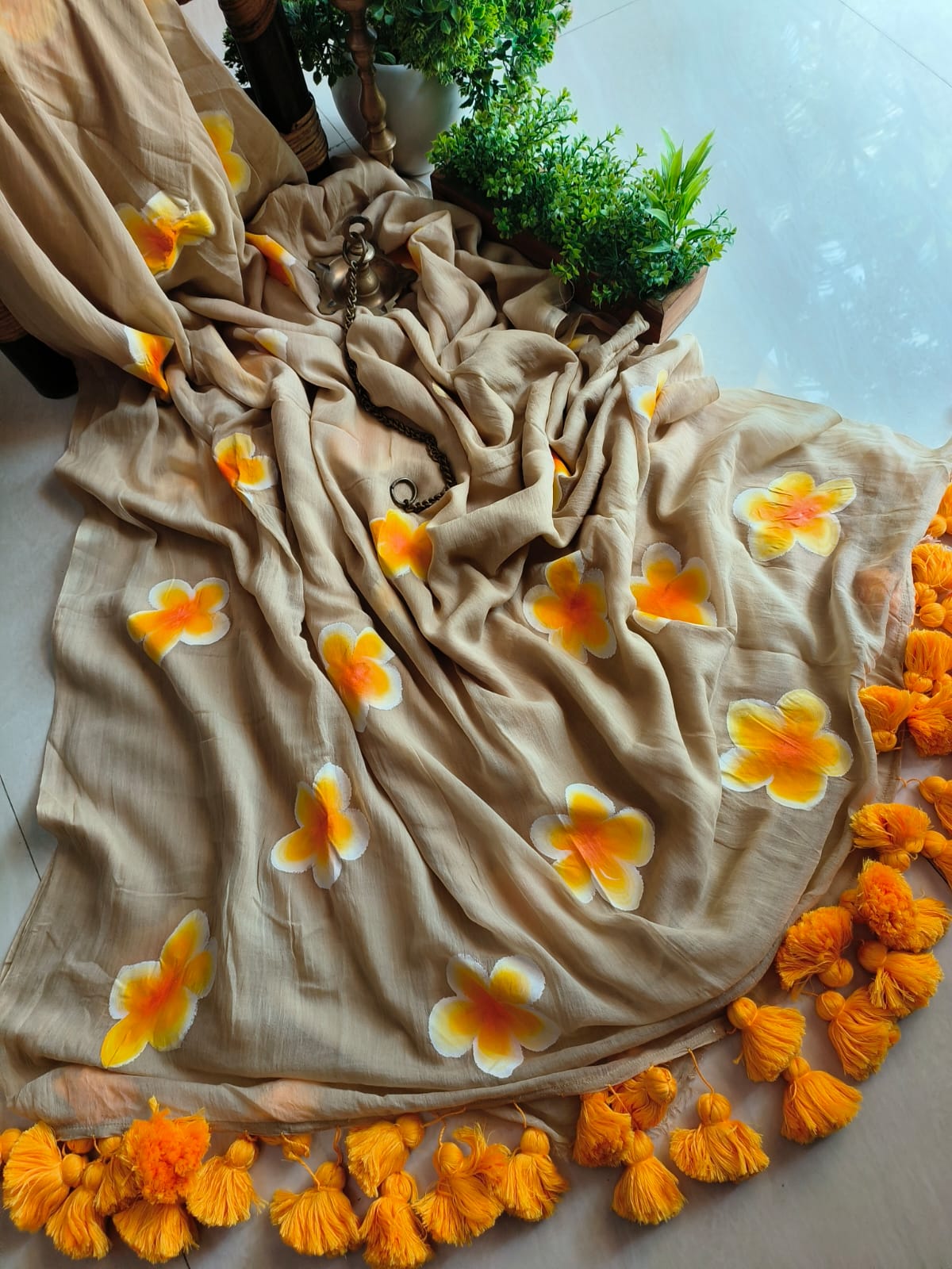 Beautiful Mulmul   Cotton Flowers design Hand Painted Saree