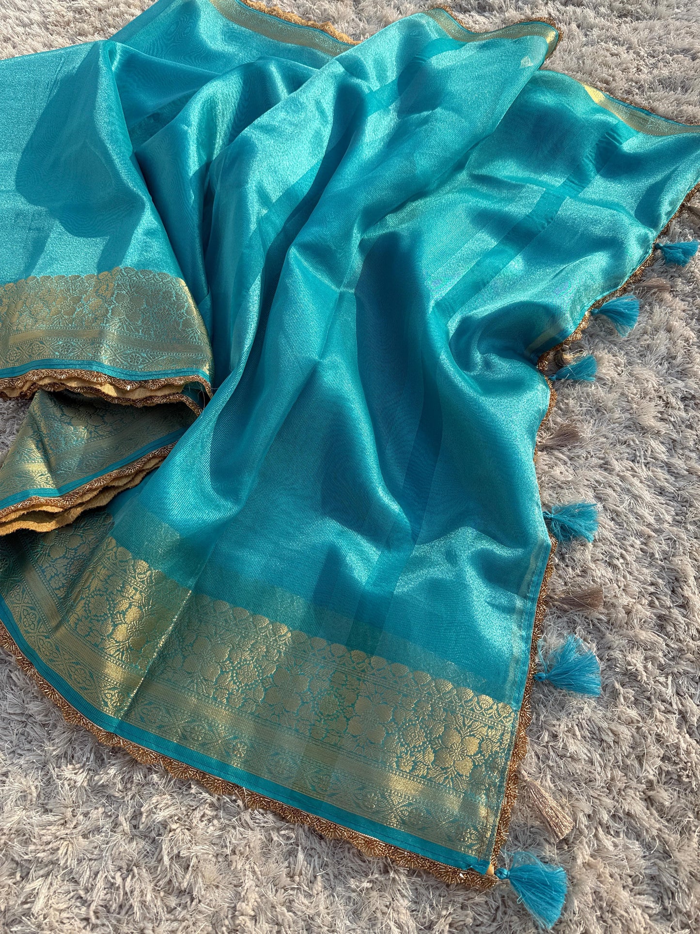 Banarasi Tissue Silk Saree With  Heavy Lace Work Running blouse