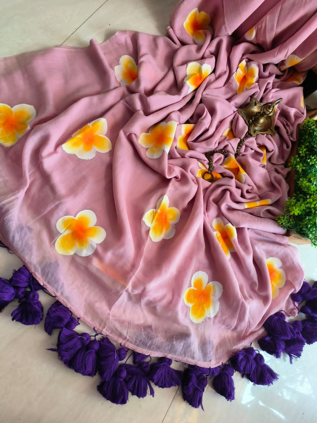 Beautiful Mulmul   Cotton Flowers design Hand Painted Saree