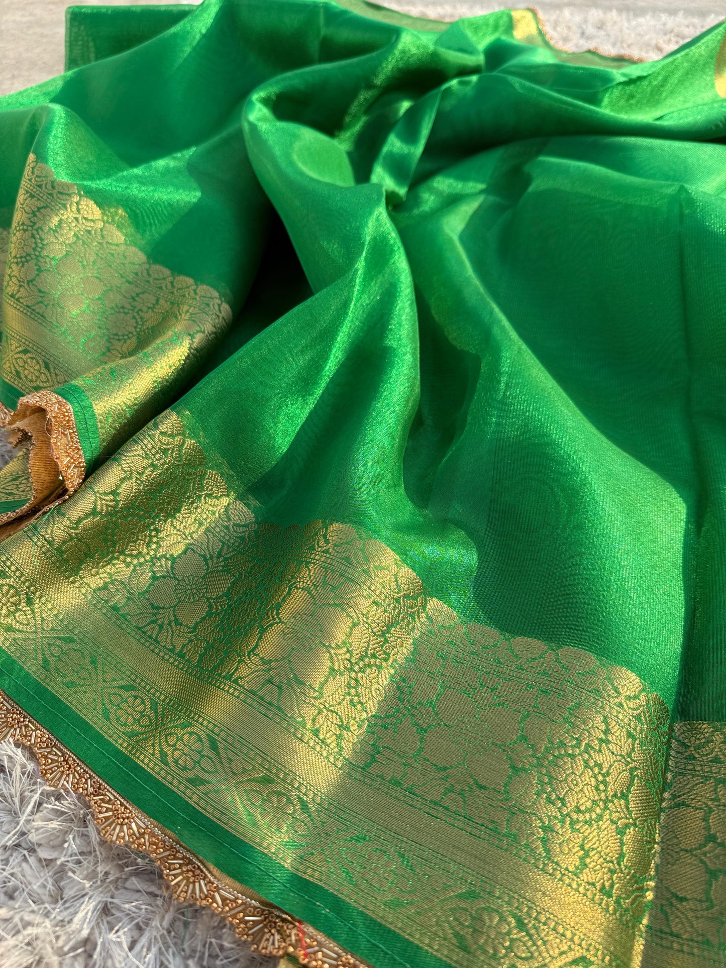 Banarasi Tissue Silk Saree With  Heavy Lace Work Running blouse