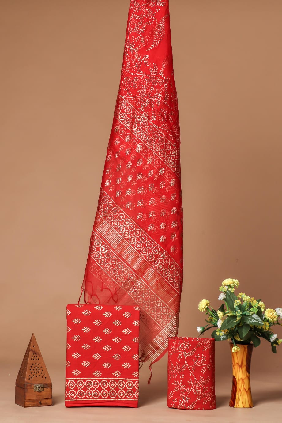 Pure Cotton Unstitched Suit With Organza Silk Dupatta