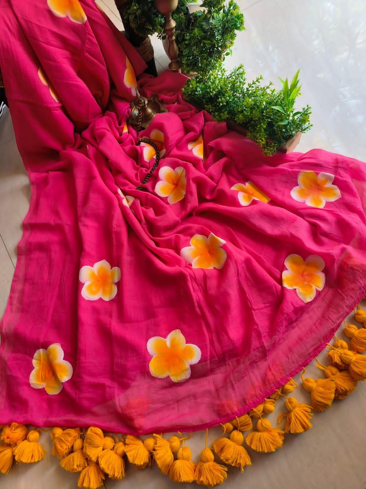 Beautiful Mulmul   Cotton Flowers design Hand Painted Saree