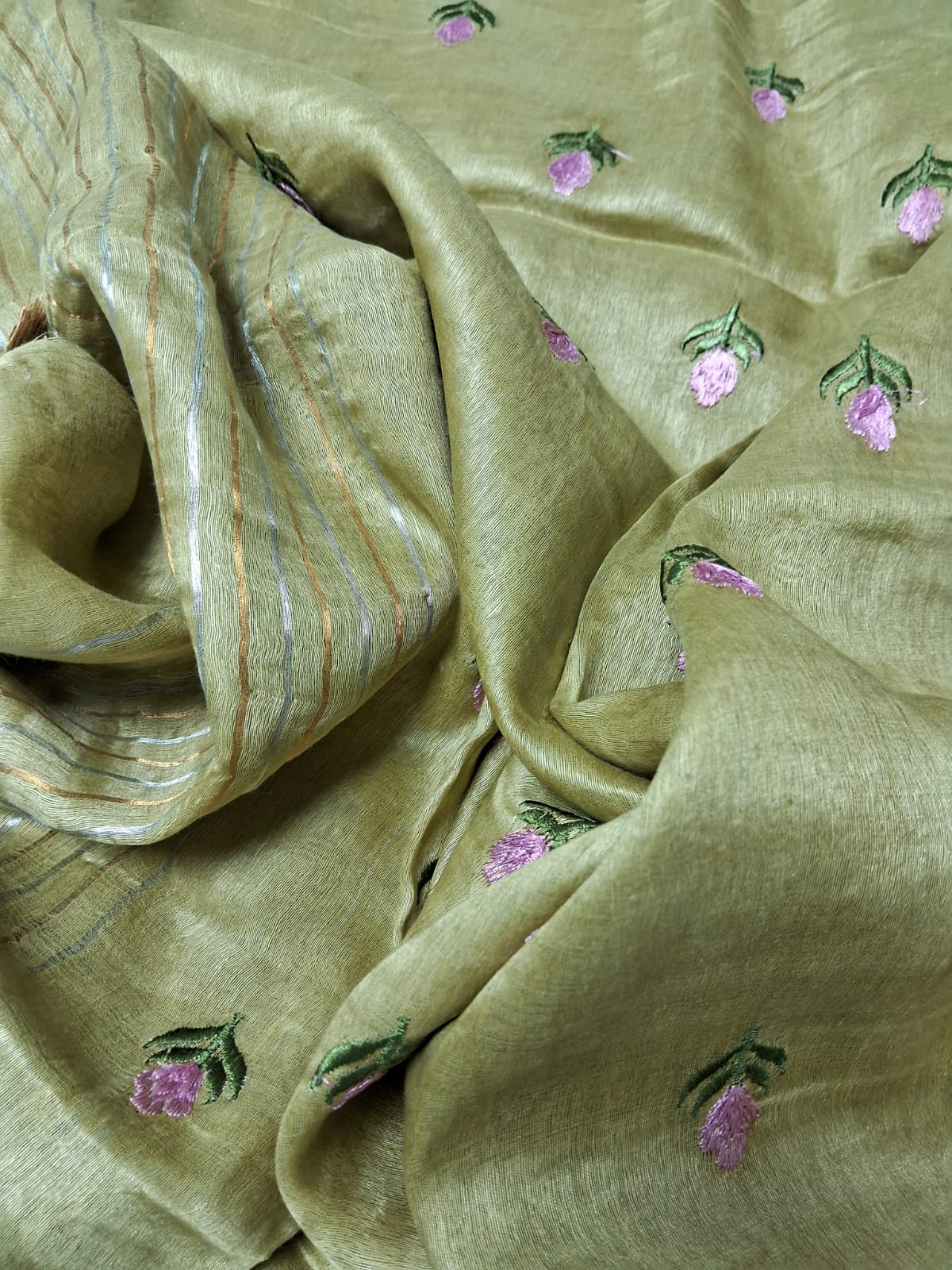 Pure Linen By Linen Embroidery   Saree With  Blouse