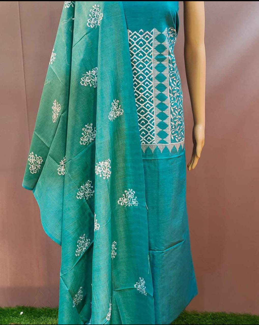 Pure Khaddi Cotton Linen Embroidery Work Unstitched Suit.